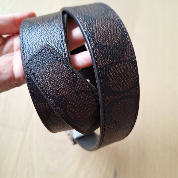 New Coach F66111 Marine Belt With Coach Engraved Buckle - Picture 6 of 7